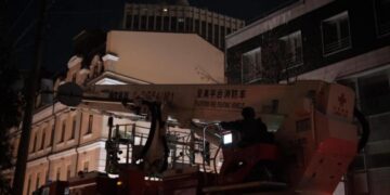 До ліквідації наслідків нічної атаки у Києві залучені понад 1000 ремонтників – Кулеба