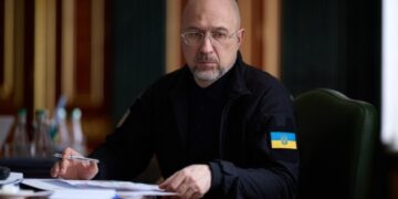 Вночі РФ атакувала енергетику у 12 областях України – Шмигаль