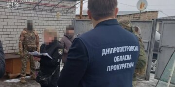 За «непослух» – голили наголо і садили на ланцюг. У Дніпрі батьки-вихователі катували шістьох дітей