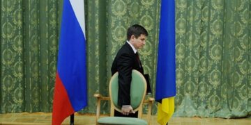 Україна і росія провели закулісну зустріч у Женеві