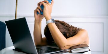 Як не згоріти на роботі: чому іноді необов’язкові витрати на себе – це не розкіш, а порятунок