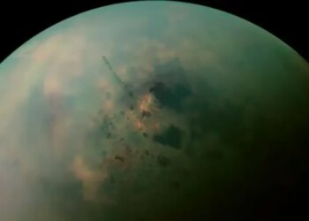 Titan міг народитися після космічної катастрофи — нова гіпотеза вчених