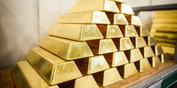 Конфлікт з Іраном і тарифи Трампа вивели ціни на золото на історичний максимум