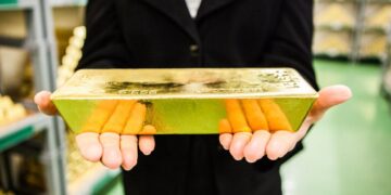 “Золота лихоманка” в ОРЛО: окупанти шукають скарби, поки шахтарі сидять без копійки