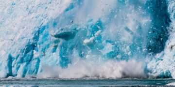 В Антарктиді зафіксовано аномальну швидкість руйнування льодовика