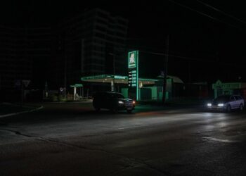 Енергетичний шантаж: чи залишиться Україна без світла та дизеля з Угорщини і Словаччини