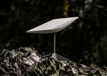 SpaceX відрізає росіян від Starlink: компанія почала боротьбу з атаками дронів