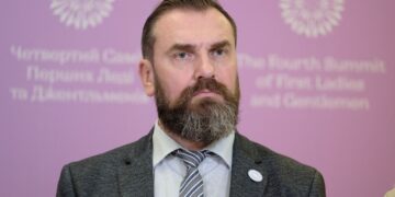 Зарплати педагогів зросли не всюди: де виникли проблеми з виплатами