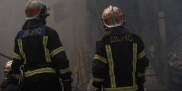 Україна під масованим ударом балістики і дронів: Київ та Дніпро здригаються від вибухів