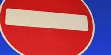 Масові затори у Києві: центр міста закривають для руху транспорту