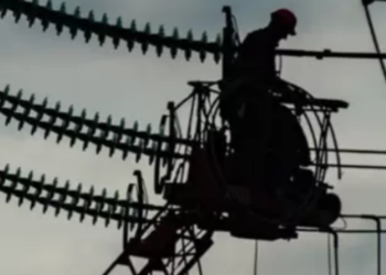 Блекаут повертається: в Києві та області збільшилась тривалість відключень світла