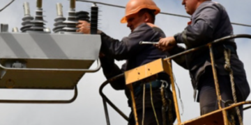 Аварії і збої в електромережах: на Київщині змінили тривалість відключень світла