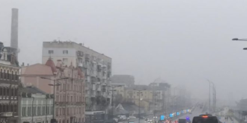 Сіра темрява над Києвом: КМДА застерігає про небезпеку