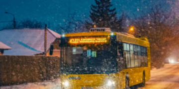 Стихія паралізувала рух транспорту: адреси в Києві, де складно проїхати