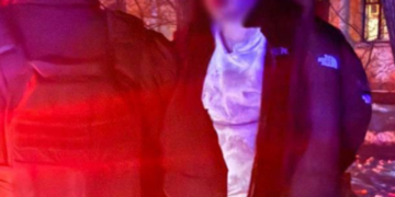 Скандал і кров посеред вулиці: в Києві підліток постраждав від жорстокого нападу