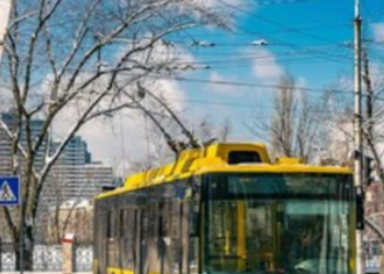 Більше світла й нових маршрутів: що зміниться на дорогах Києва