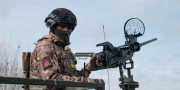 Росія запустила по Україні балістику та понад 100 дронів: деталі нічної атаки