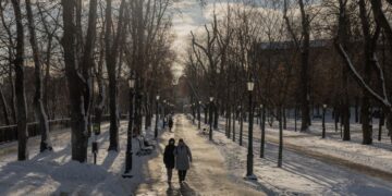 Температурний стрибок: як зміниться погода в Україні сьогодні