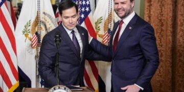 Рубіо чи Венс: Трамп провів опитування серед донорів щодо свого наступника