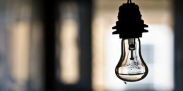 Окупований Севастополь поринув у темряву через "аварію в енергосистемі"