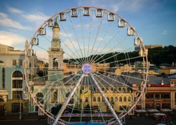 У Києві напрацьовують рішення щодо врегулювання статусу оглядового колеса на Подолі