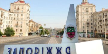 Запоріжжя знову під ворожою атакою, у соцмережах повідомляють про перебої зі світлом