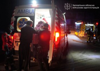 Троє поранених та пожежа: у Запорізькій ОВА показали наслідки ворожої атаки