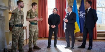 У Лондоні відбулась зустріч Зеленського, Стармера та Рютте. Говорили про спільне виробництво зброї