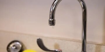 На лівому березі Києва відновлено подачу води