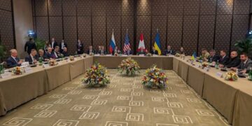 Мирні переговори щодо України “перебувають у небезпечній зоні”, – FT