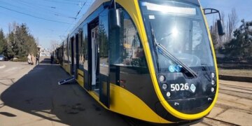 На Лівому березі столиці на маршрут вийшли нові трамваї (фото)