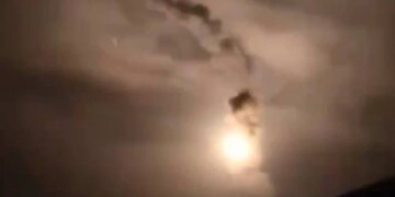 У російському Таганрозі прогриміли вибухи (відео)