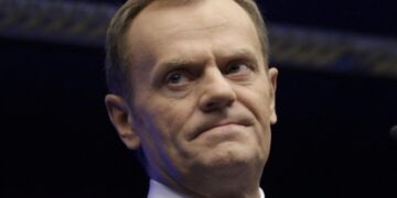 Туск дав невтішний прогноз щодо кредиту для України