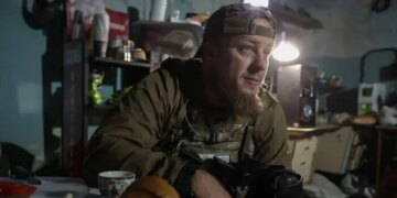 Командир ЗСУ, який воює 12 років, вказав Зеленському на проблеми в армії. Як відреагував президент