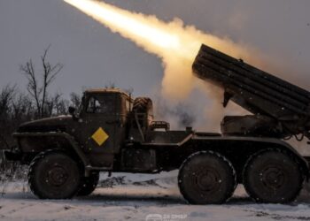 На фронті – 122 бойових зіткнення, ворог завдав 61 авіаудар