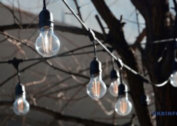 Графіки відключень світла у п’ятницю діятимуть в усіх регіонах України