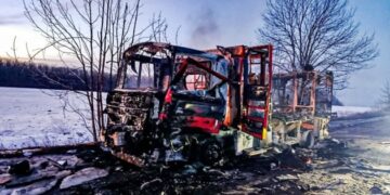 Ворог обстріляв рятувальників, які ліквідовували наслідки нічної атаки на Харківщині