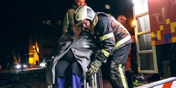 Нічна атака на Полтаву: рятувальники показали наслідки (фото)