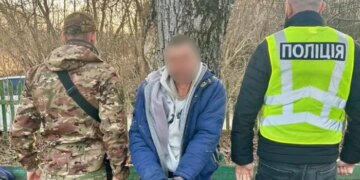 Вінниччина: пасинок жорстоко вбив вітчима та переховувався в лісі