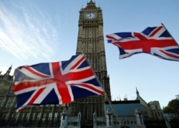 Британія та Німеччина відмовилися допомагати США розблокувати Ормузьку протоку