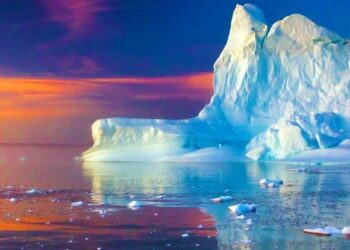 В глибинах льодовика Гренландії вчені помітили незвичайні явища