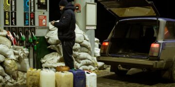 Мають три дні. АМКУ вимагає від АЗС пояснити підвищення цін на пальне