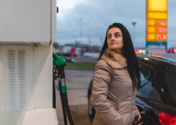 Пальне б’є рекорди: скільки українці платитимуть за літр у Німеччині