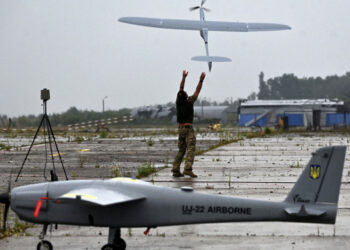 Україна отримає центр ШІ для армії за підтримки Британії