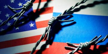 Послаблення санкцій не допоможе: експорт нафти з РФ сповільнився через атаки дронів