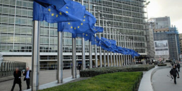 Санкції працюють: ЄС відреагував на затримання танкера рф