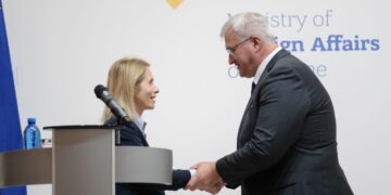 Велика делегація з ЄС приїде в Україну в роковини Бучі: Сибіга розкрив деталі