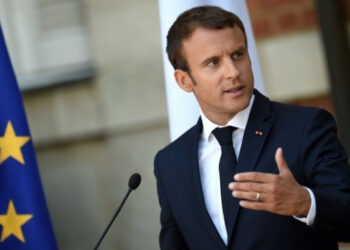 Макрон заявив, що Франція не братиме участі в операціях з розблокування Ормузької протоки