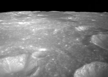 Вчені створили хімічний склад зворотного боку Місяця