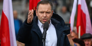 Президент Польщі ветував закон про використання кредитів ЄС на озброєння: Туск скликав екстрене засідання